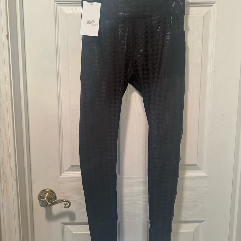 legging park leggings. Brand new black with side pockets